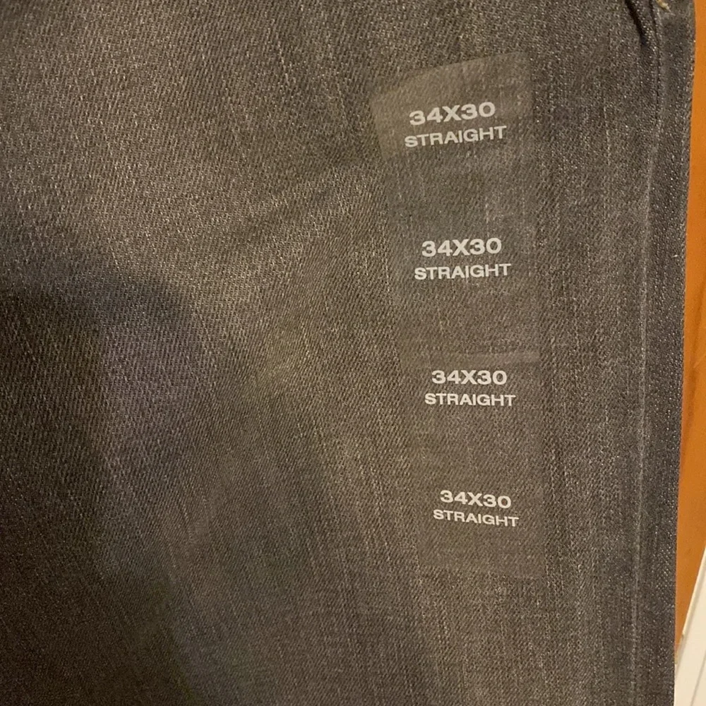 NWT Eddie Bauer Flex Super Soft Jeans for men in a graphite wash. 34x30 - Picture 4 of 5